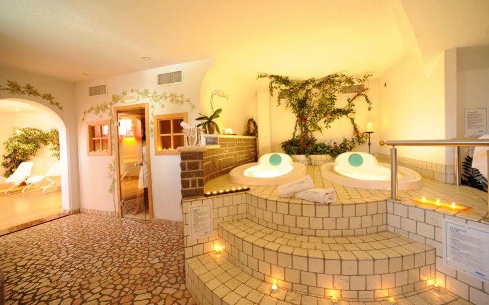 Alpine Touring Hotel-Petfriendly Pozza di Fassa Extérieur photo